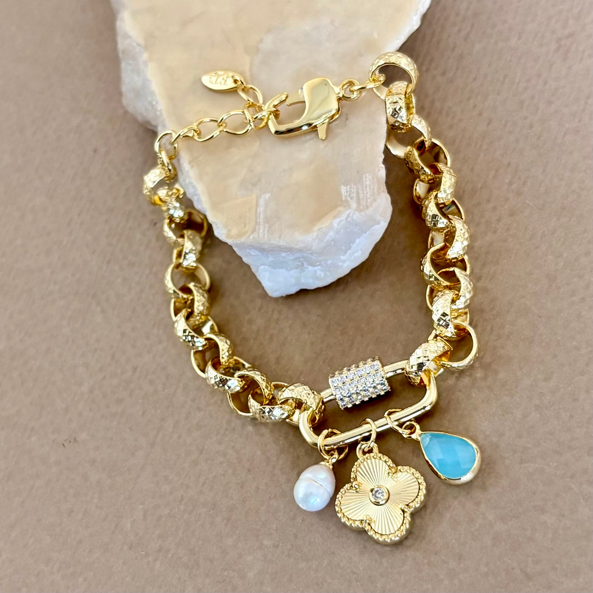 Vesclaire | Gold Plated Bracelet