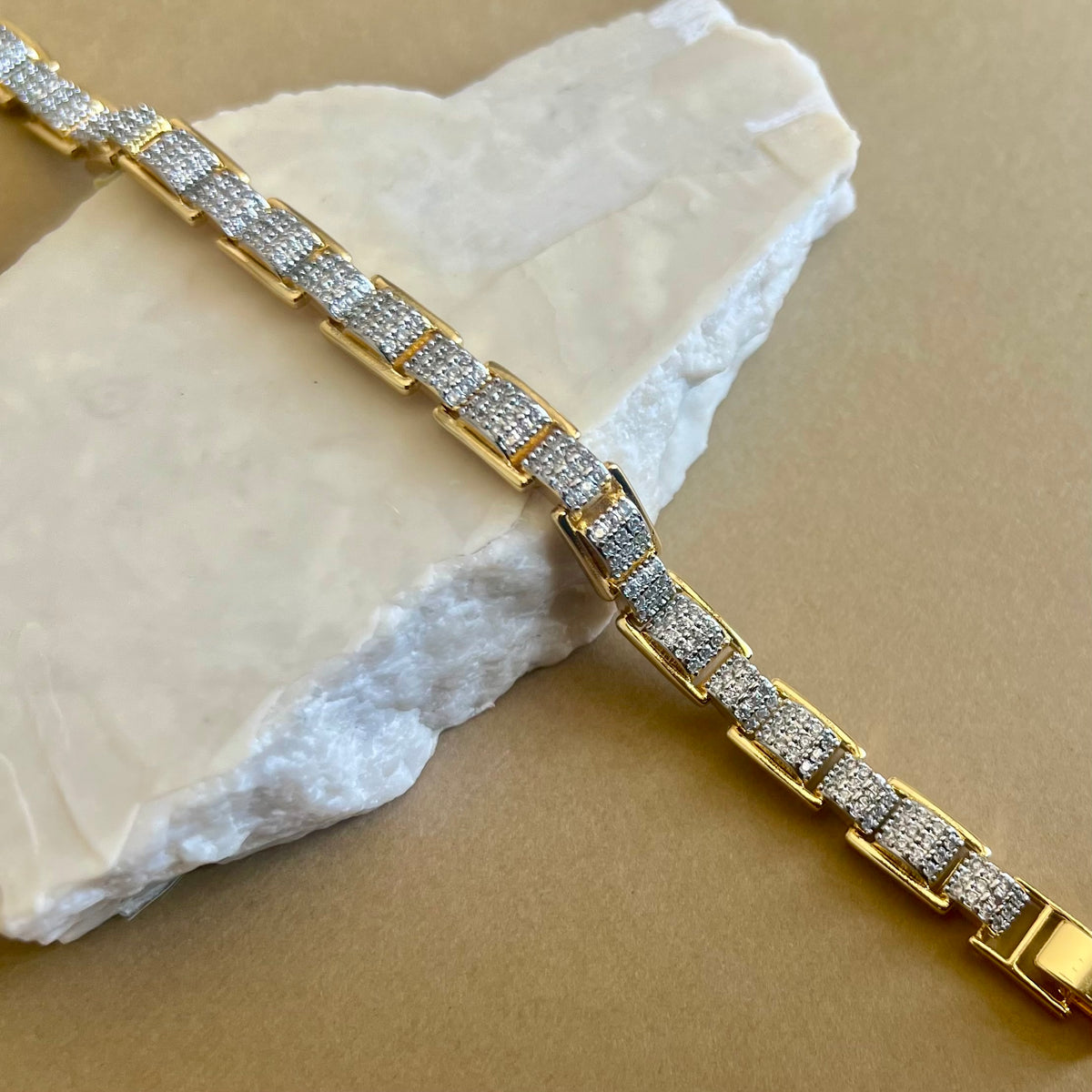 Onyx 05 | Gold Plated Bracelet