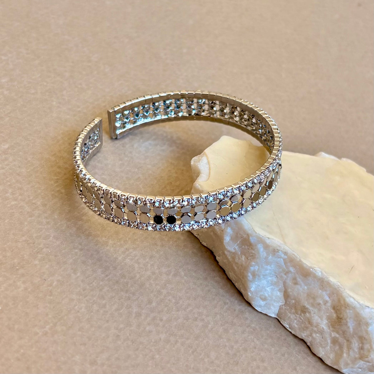 Jalya 02 | White Gold Plated Bangle