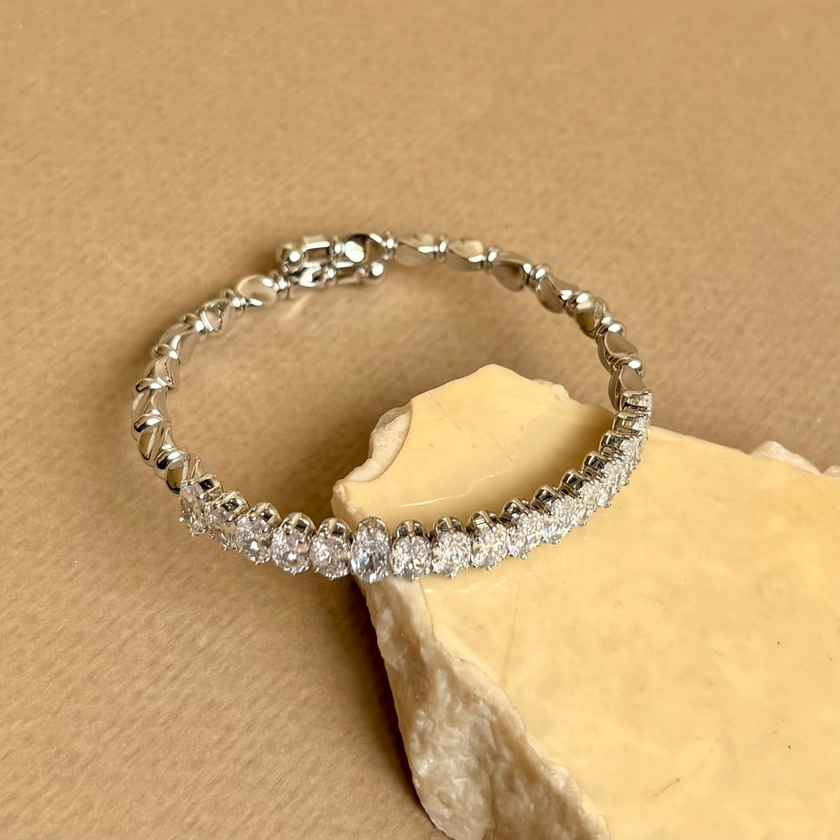 Rexelle | Gold Plated Bangle