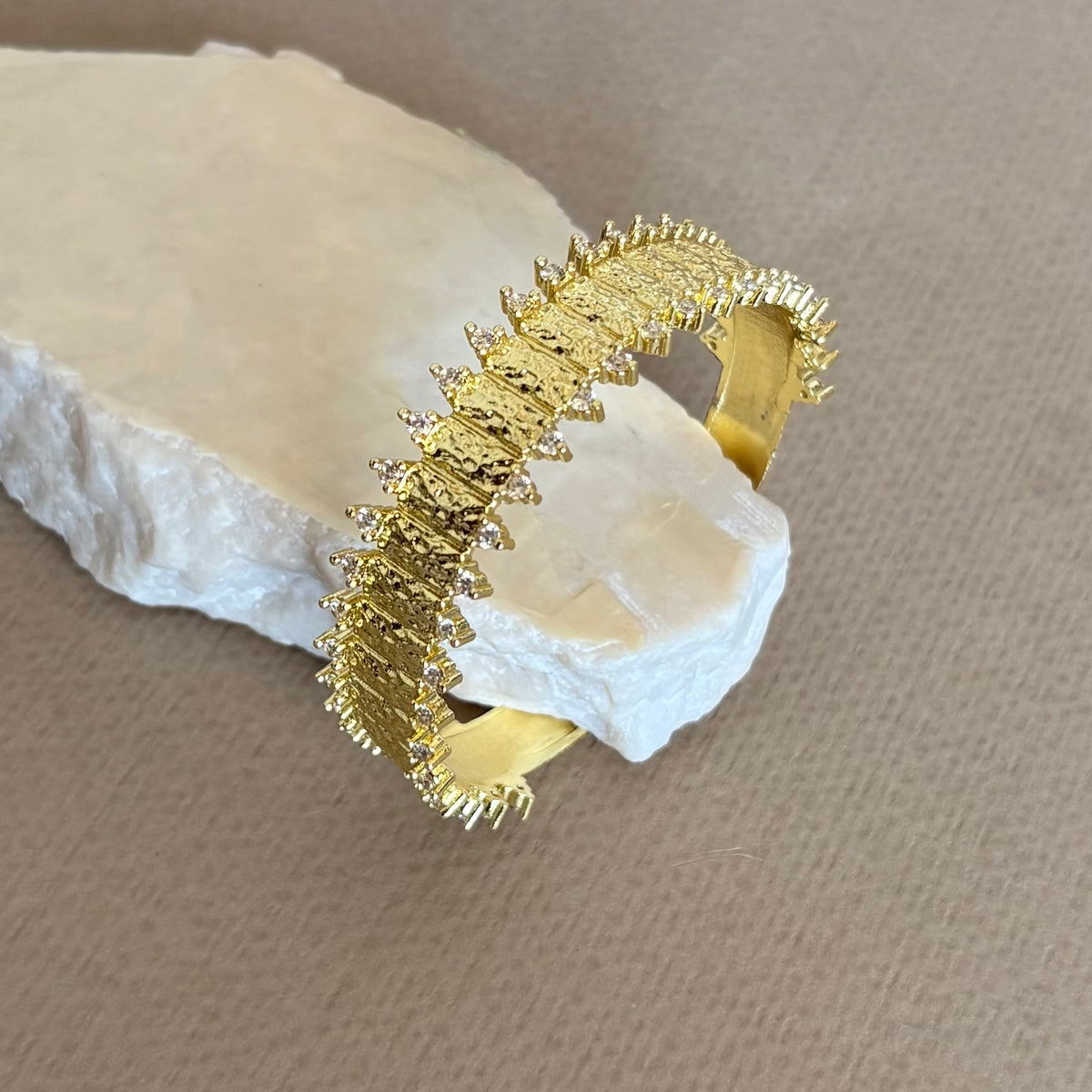 Lorvienne | Gold Plated Bangle