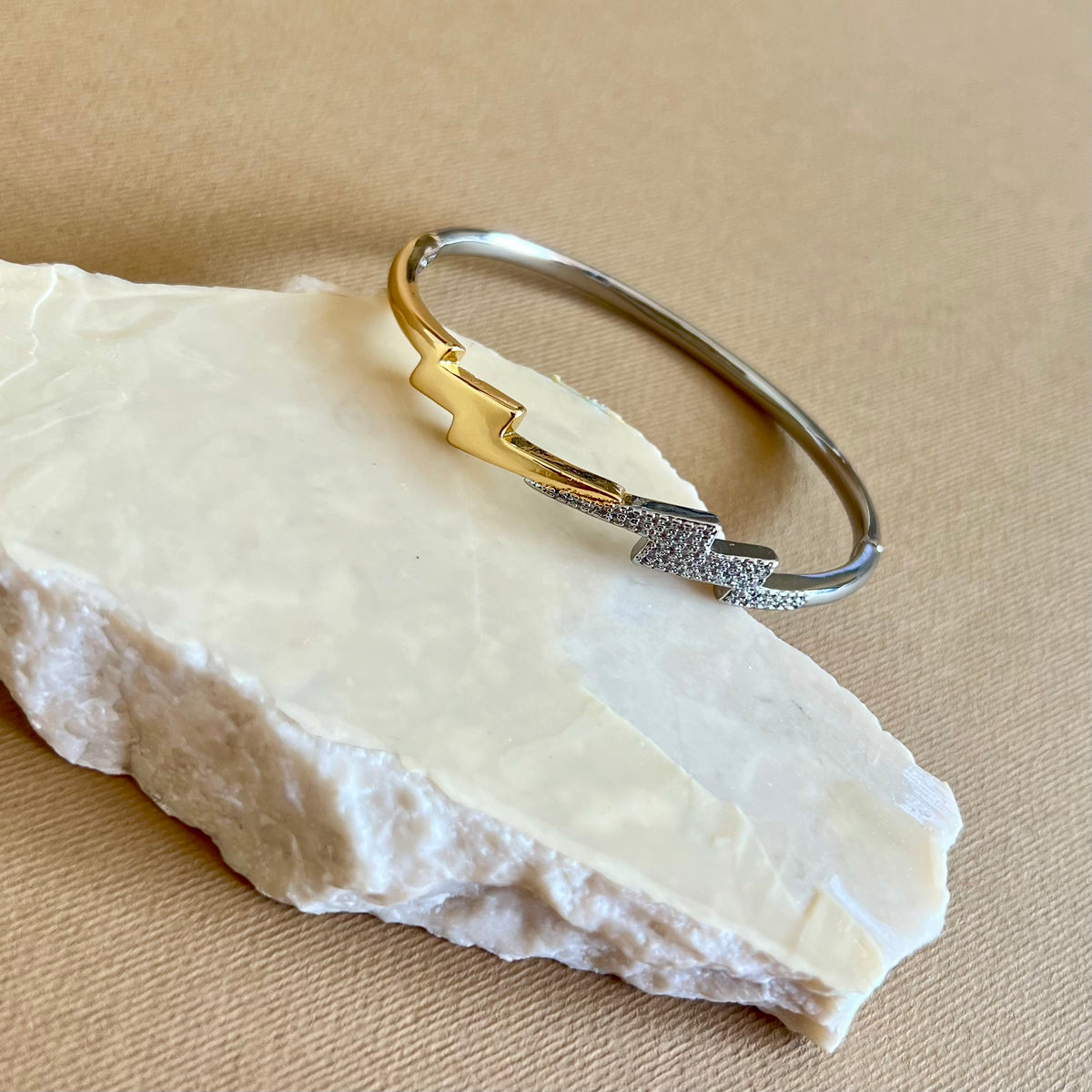 Viola 02 | Gold Plated Bangle