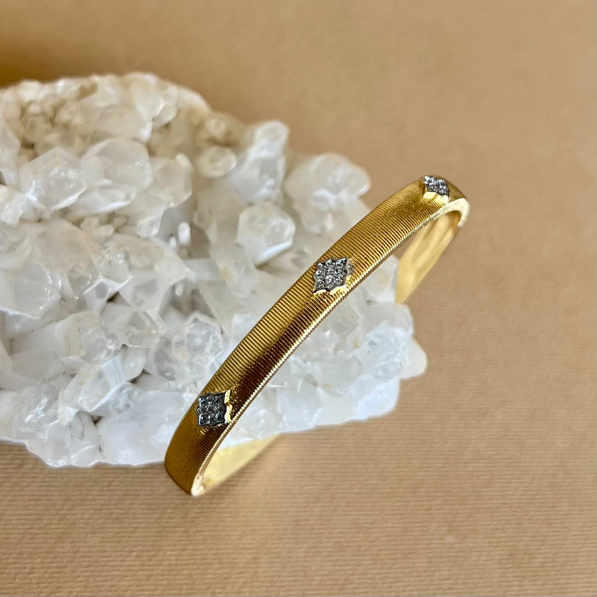 Trovina | Gold Plated Bangle