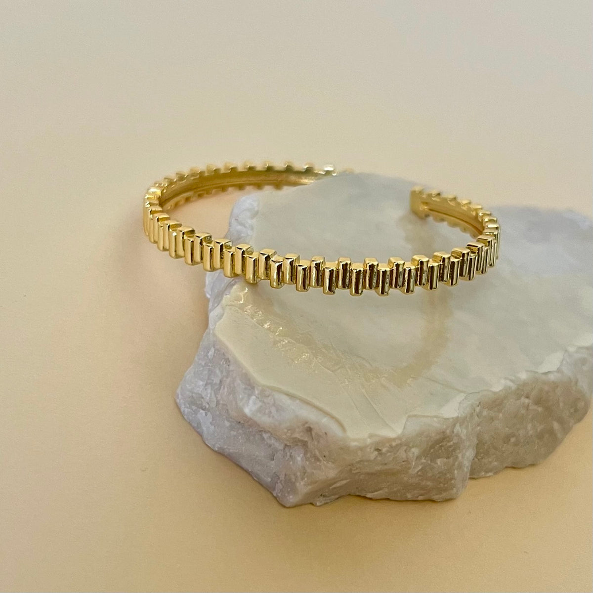 Yango 03 | Gold Plated Bangle