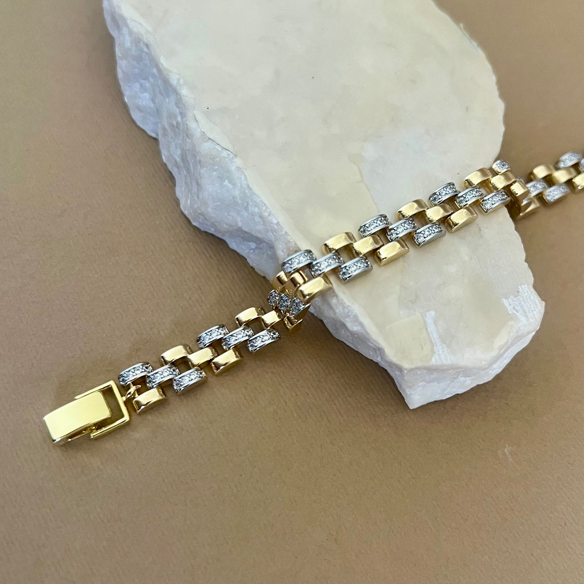 Onyx 10 | Gold Plated Bracelet