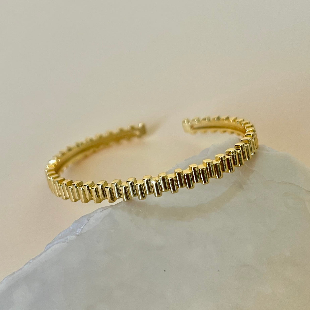 Yango 03 | Gold Plated Bangle