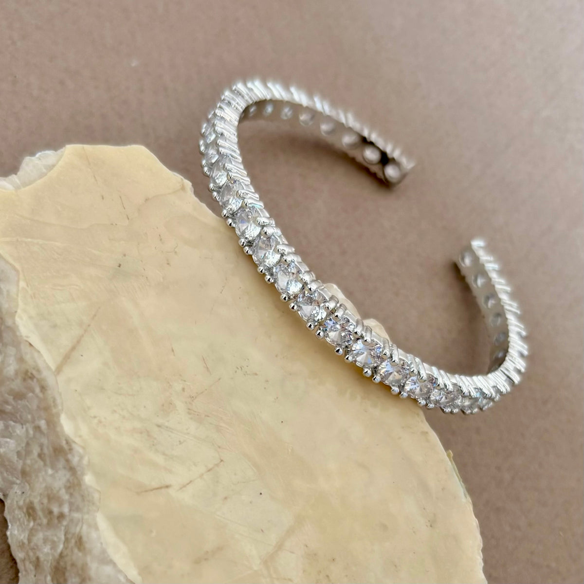 Essence 04 | White Gold Plated Bangle