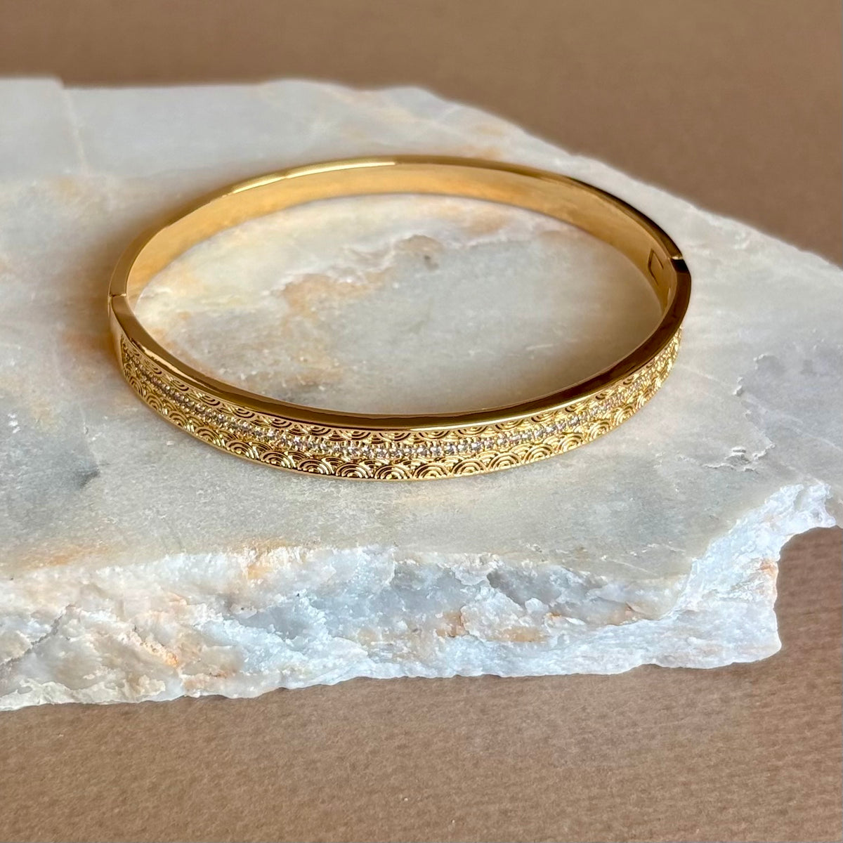 Halzo | Gold Plated Bangle