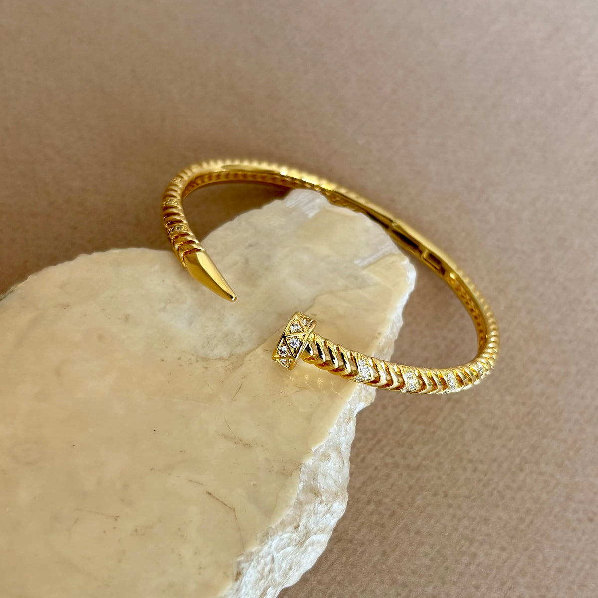 Chyodo 12 | Gold Plated Bangle