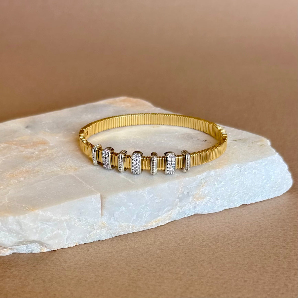 Hirvan | Gold Plated Bangle