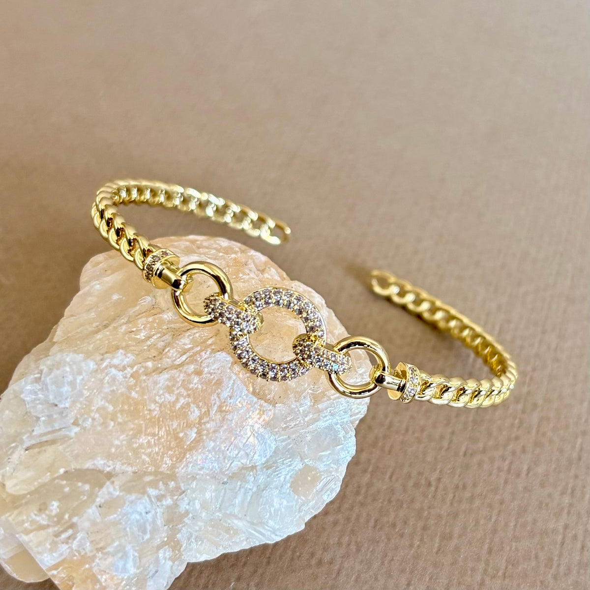 Zareni | Gold Plated Bangle