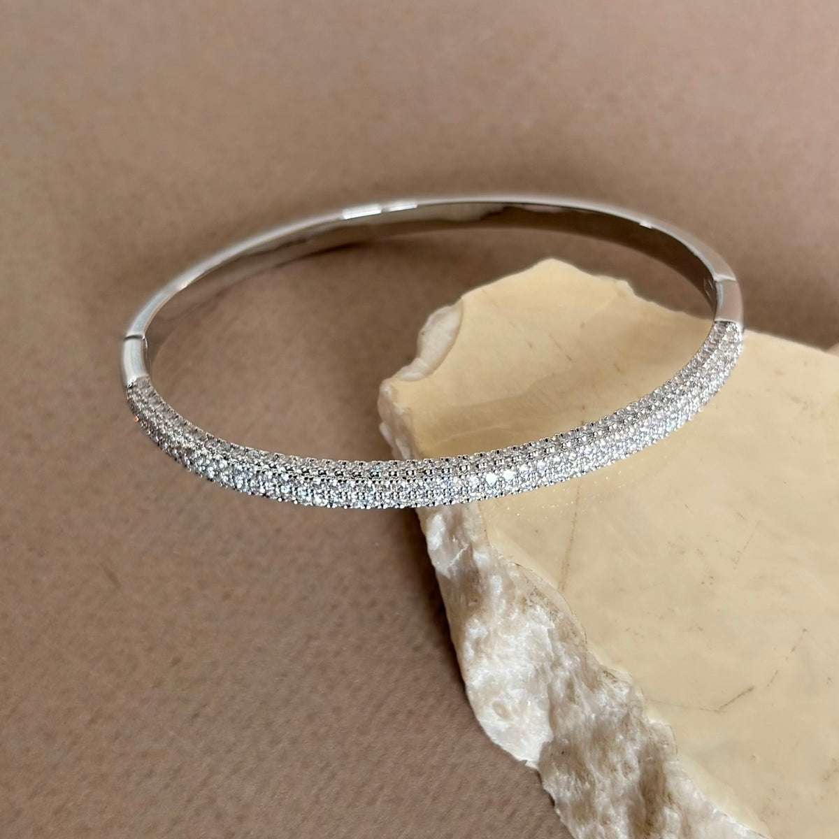 Talvion | White Gold Plated Bangle