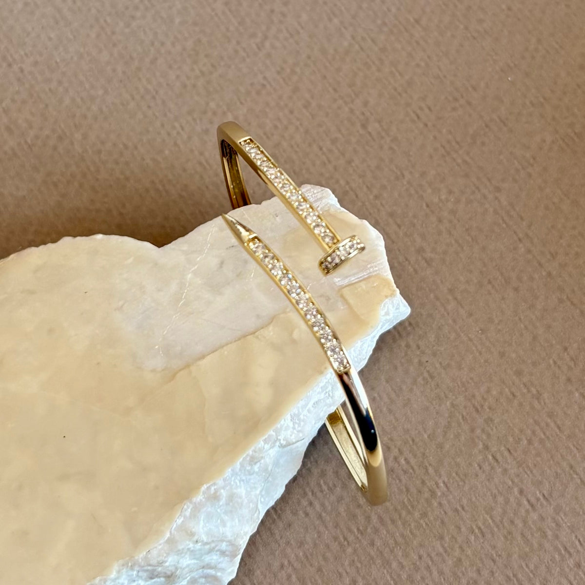 Chyodo 05 | Gold Plated Bangle