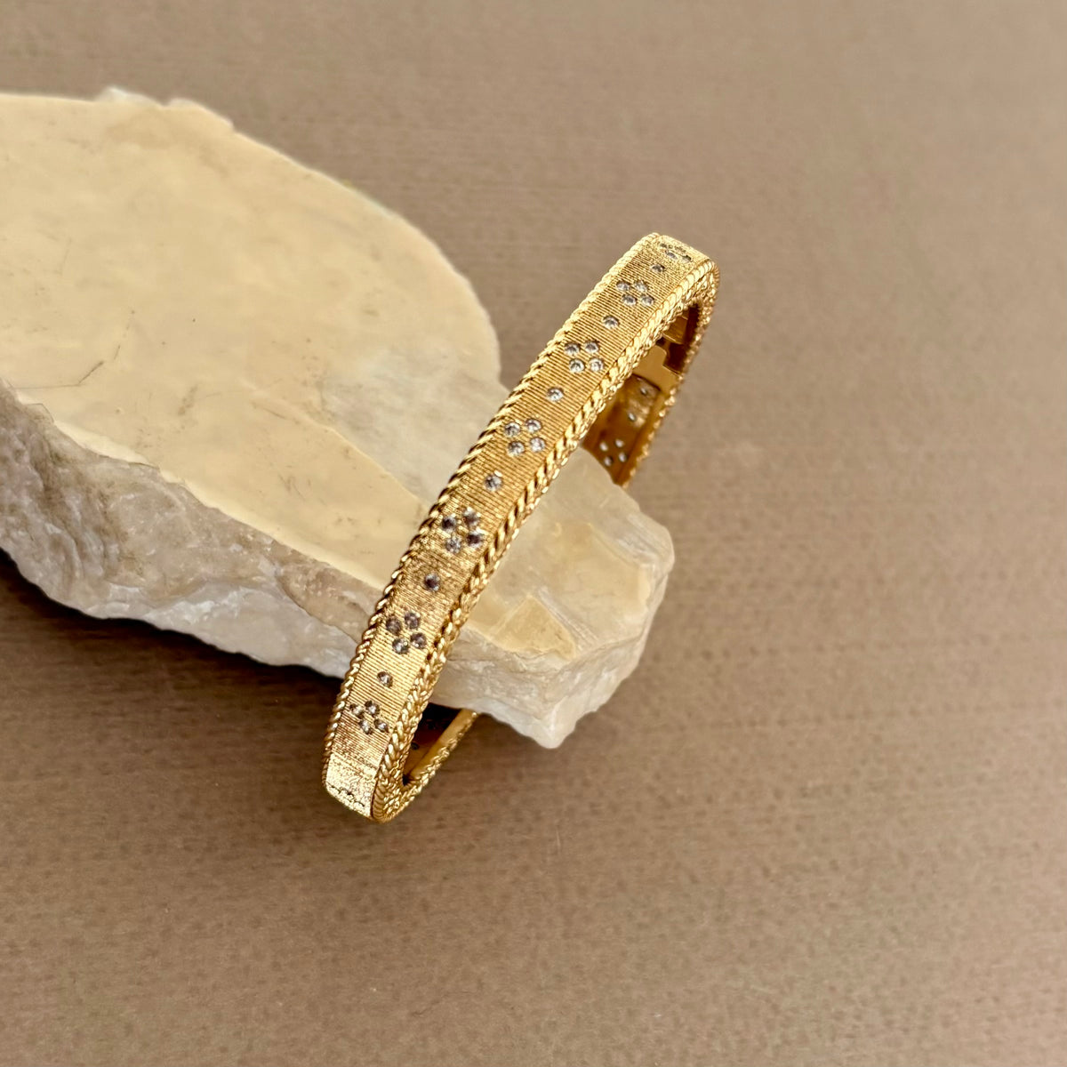 Lavorin 02 | Gold Plated Bangle