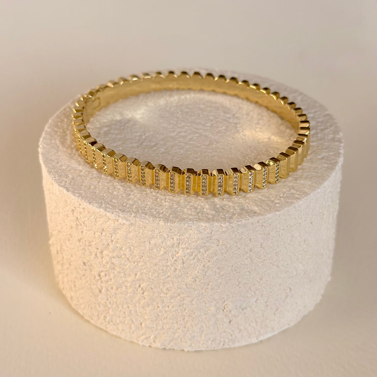 Norvik | Gold Plated Bangle