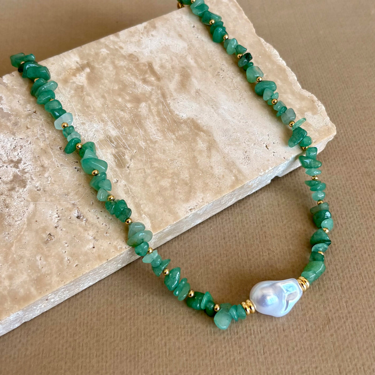 Signature 04 | Pearl necklace