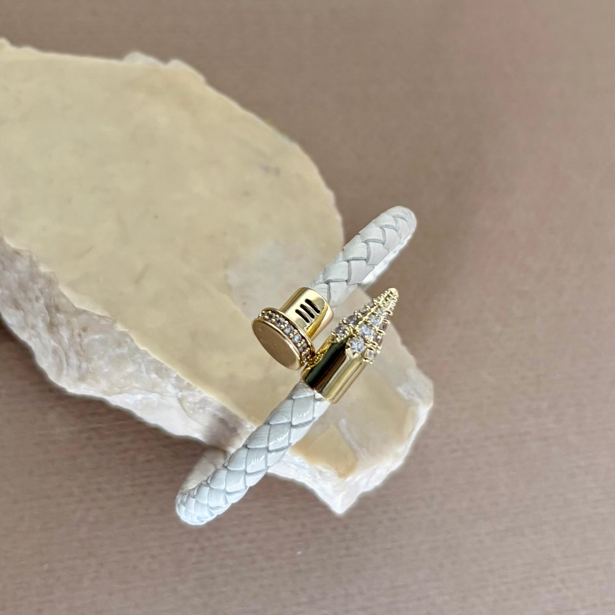 White Chyodo | Gold Plated Bangle