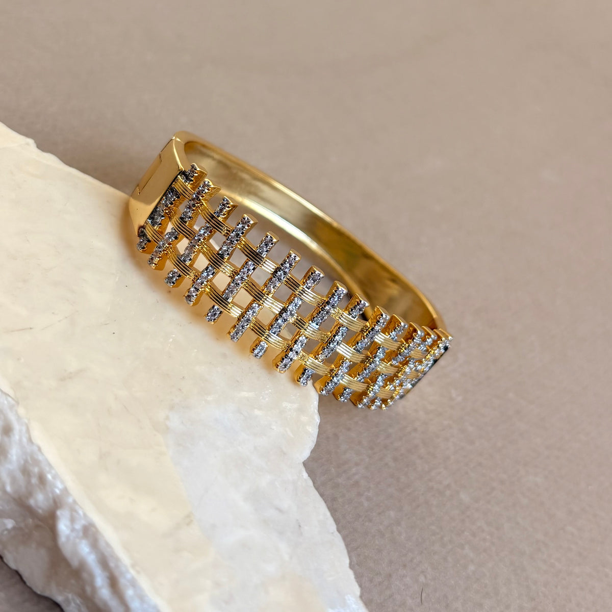 Iverra | Gold Plated Bangle