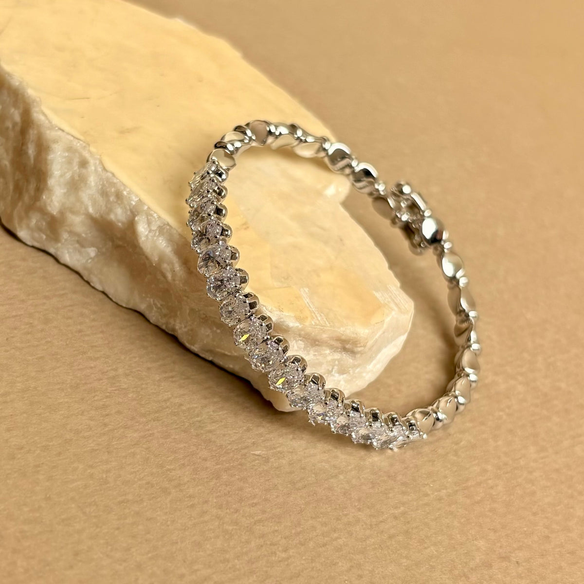 Rexelle | Gold Plated Bangle