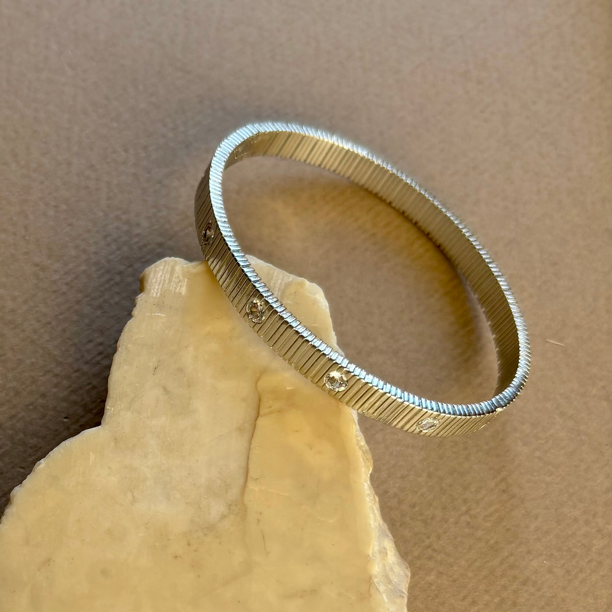 Echo 02 | White Gold Plated Bangle