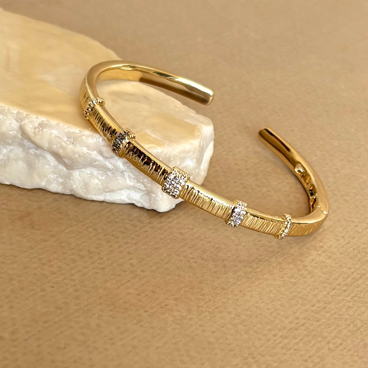 Rivena | Gold Plated Bangle