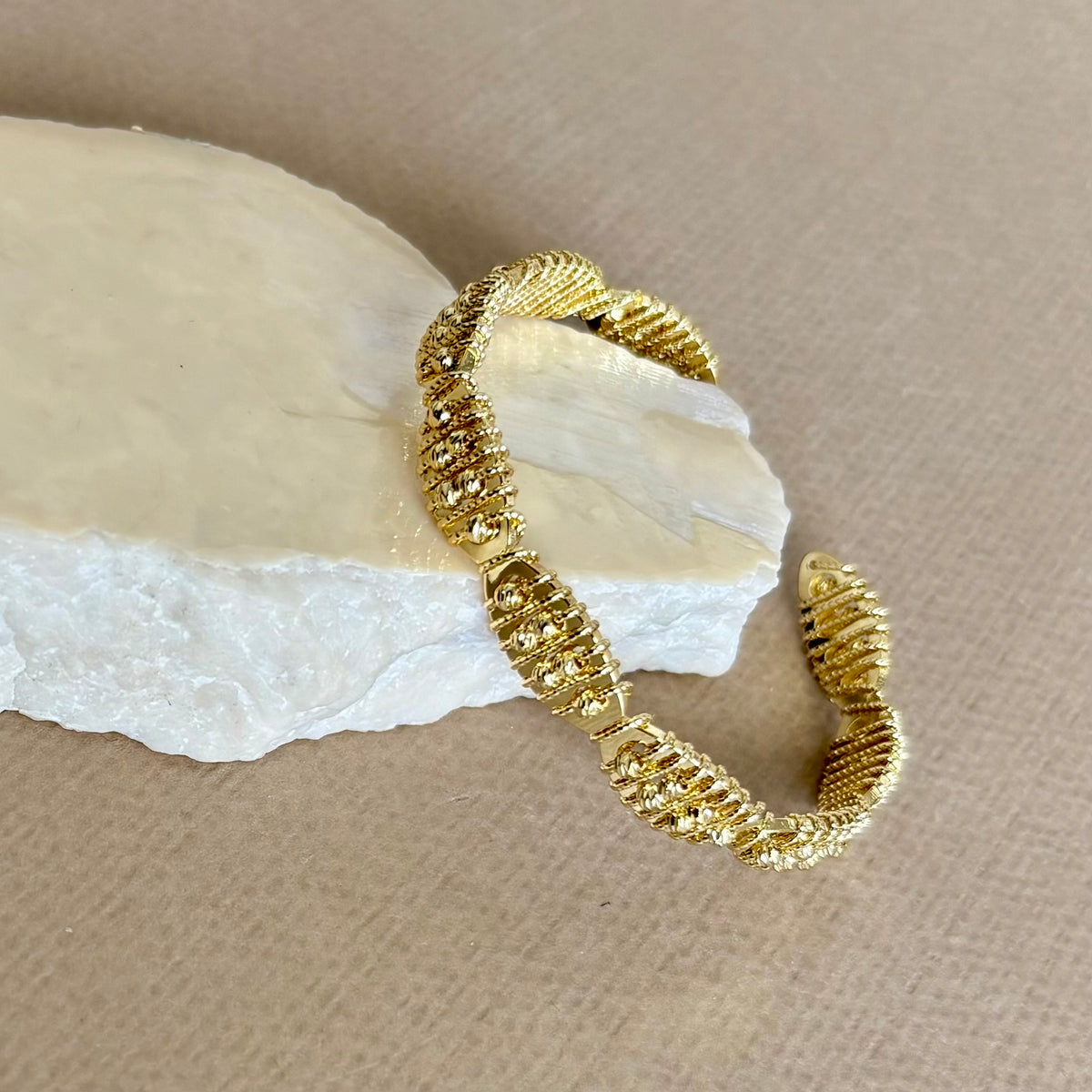 Tavorel | Gold Plated Bangle