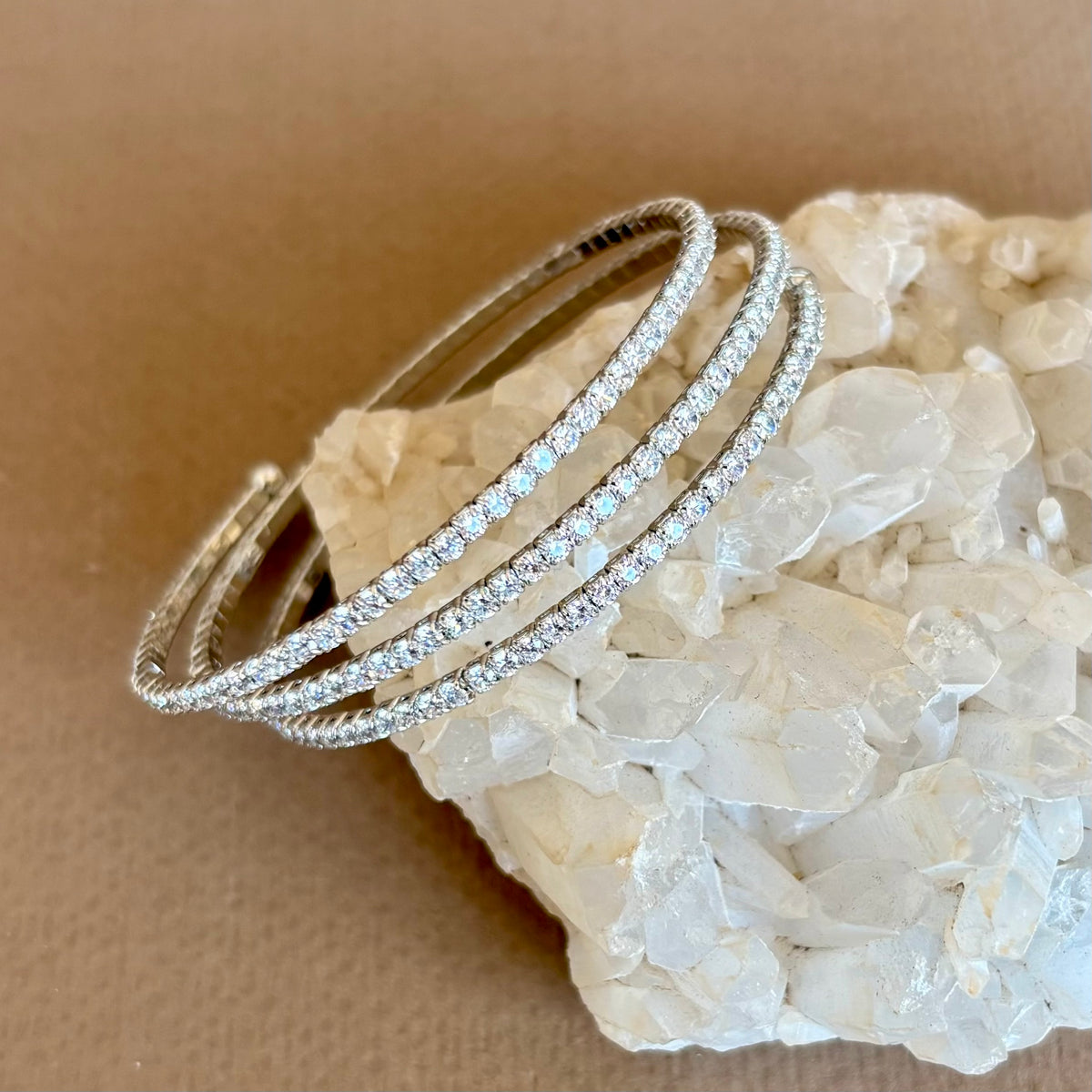 Zorique 02 | White Gold Plated Bangle