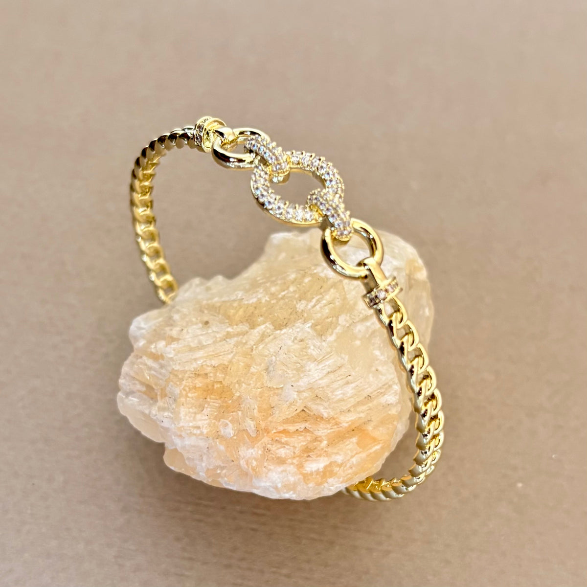 Zareni | Gold Plated Bangle