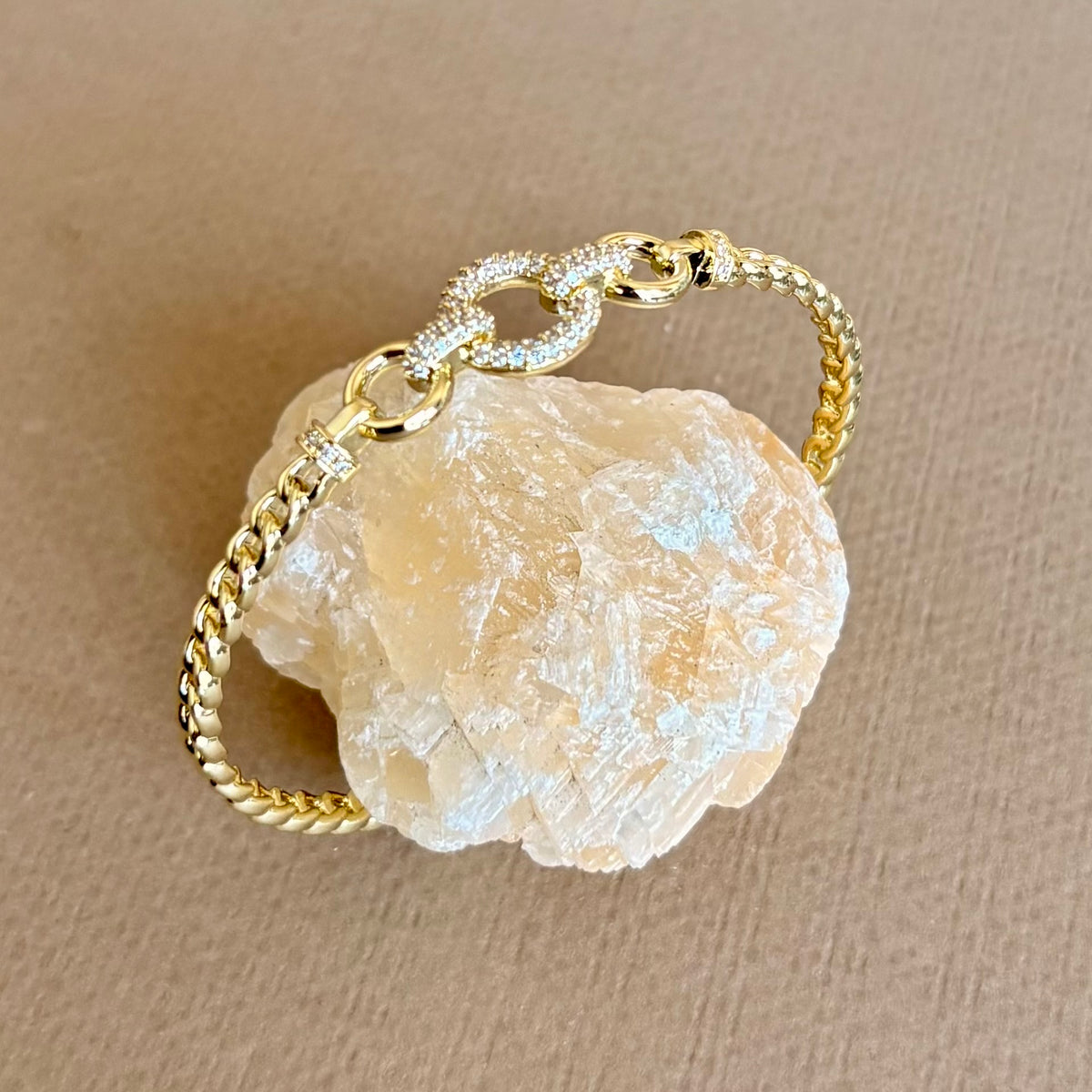 Zareni | Gold Plated Bangle