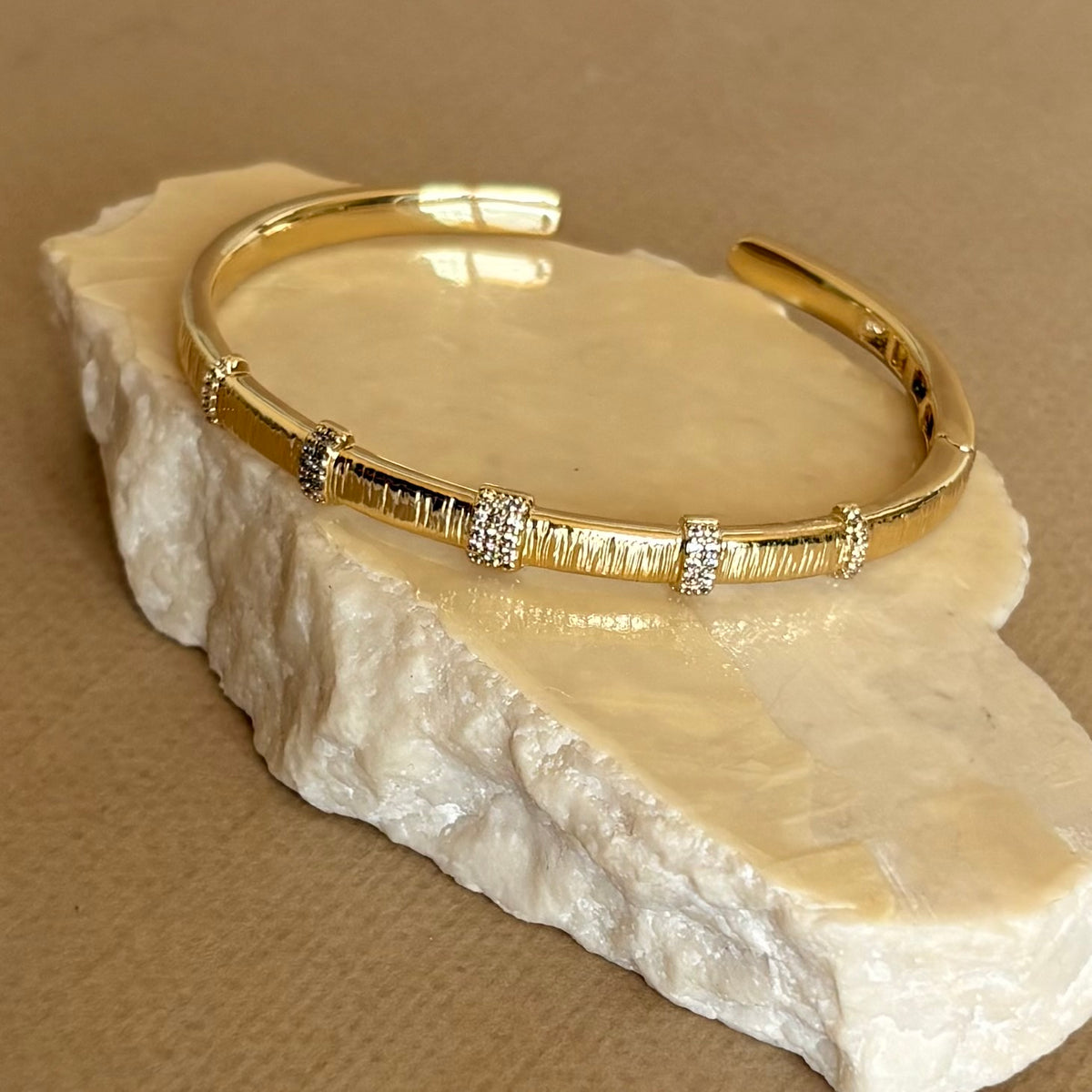 Rivena | Gold Plated Bangle
