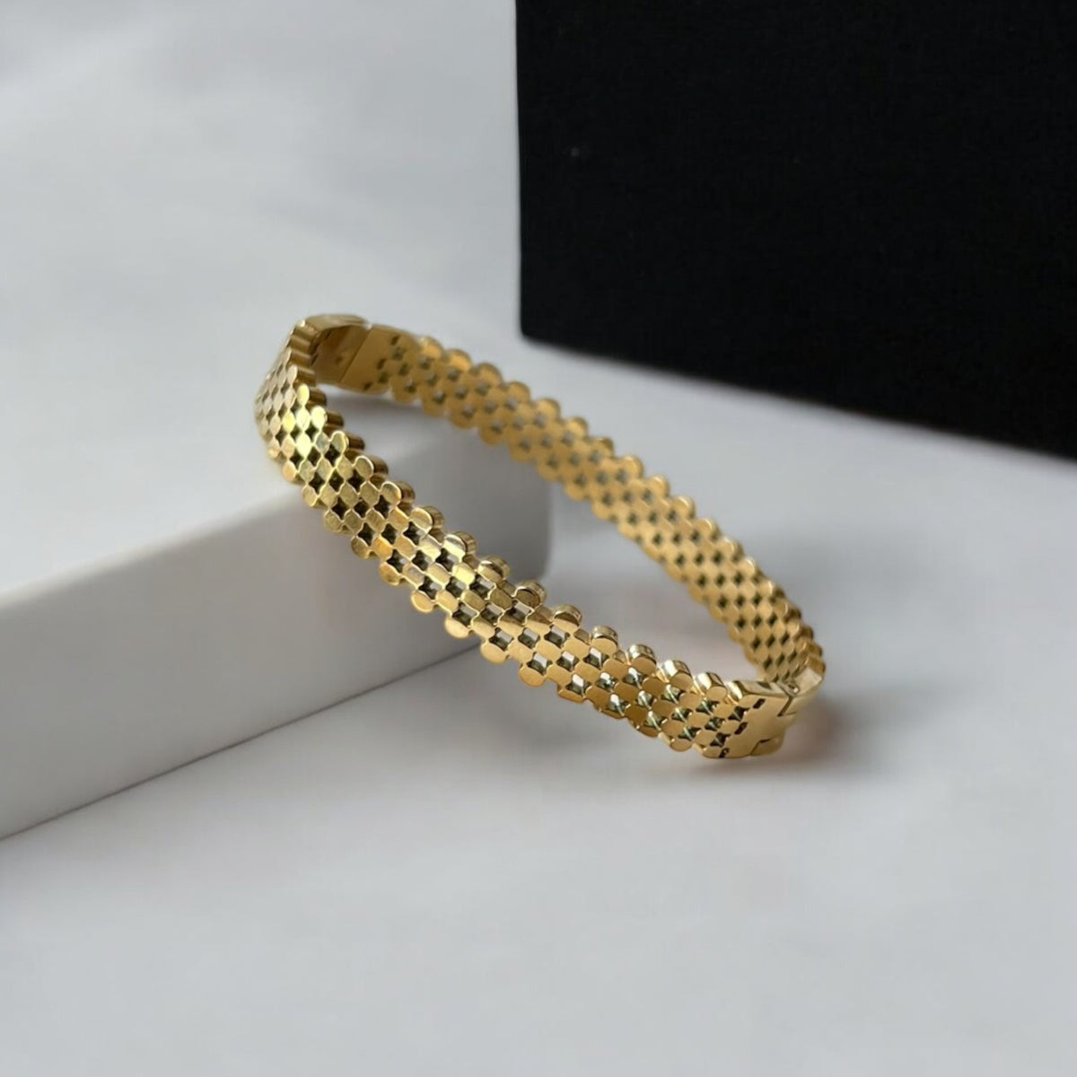 Sphere 04 |Gold Plated Bangle