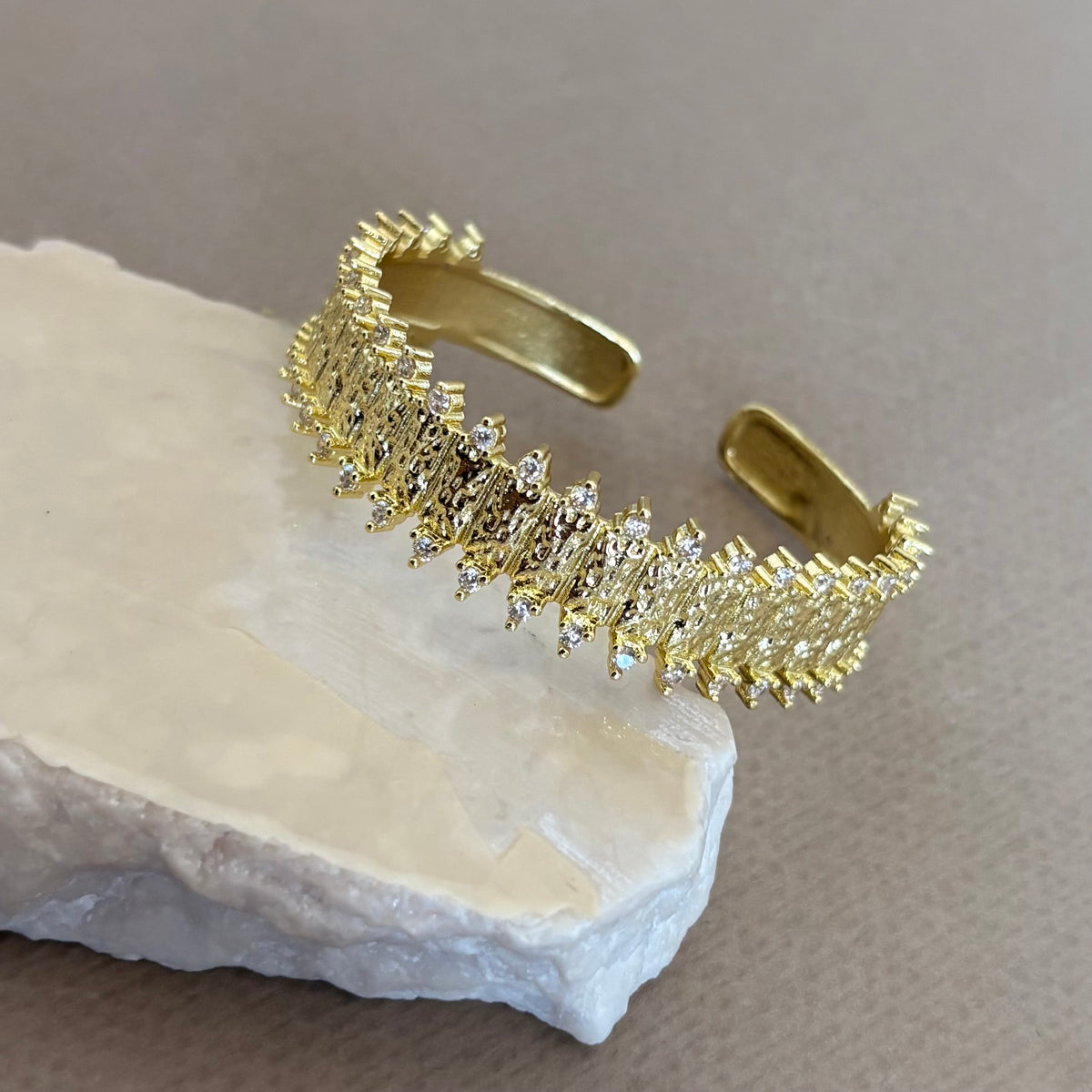 Lorvienne | Gold Plated Bangle
