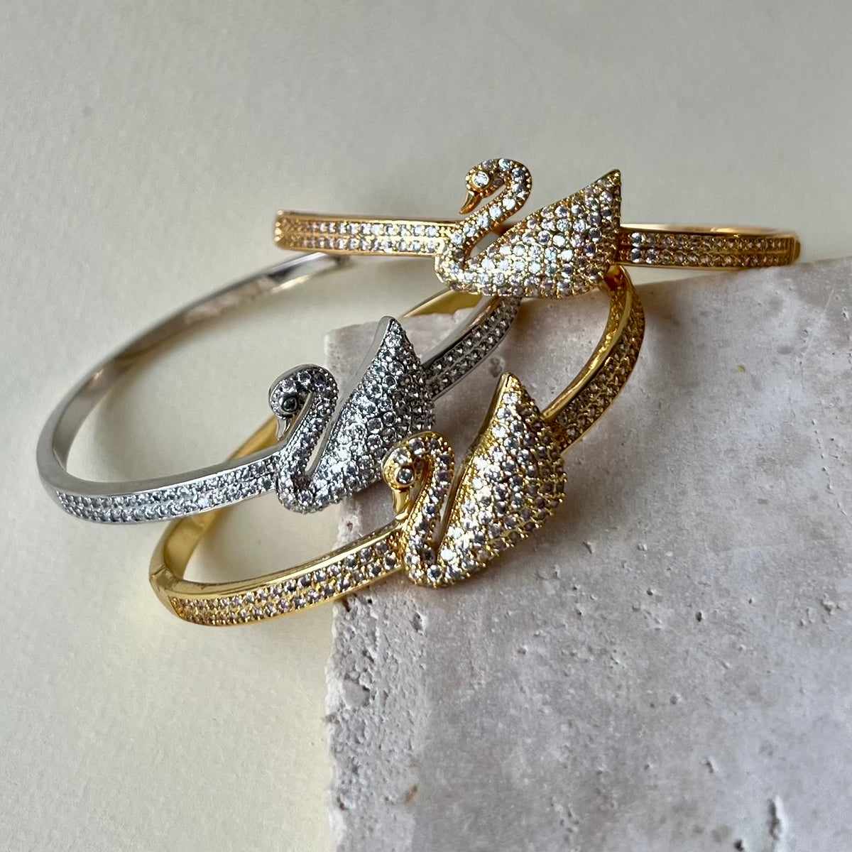 Royal Swan | 24K Gold Plated [Set of 3 Bangles]