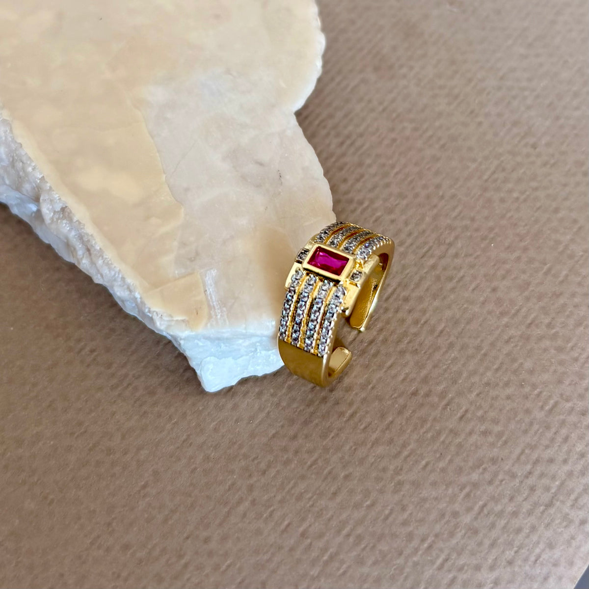 Uvelon | Gold Plated Ring