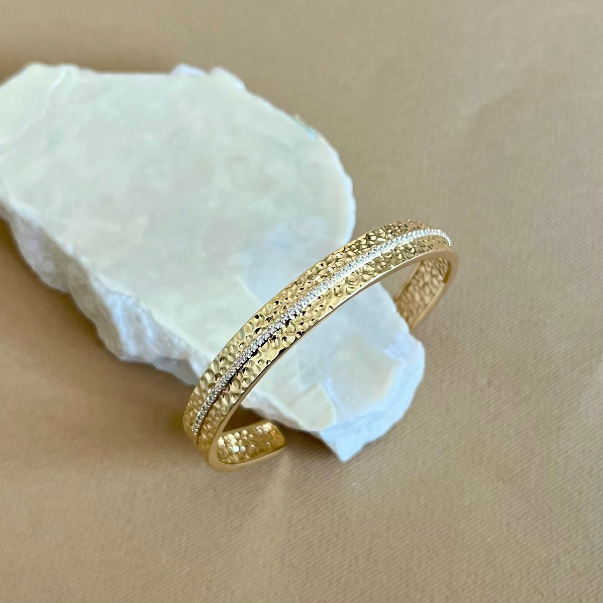 Zyra | Gold Plated Bangle