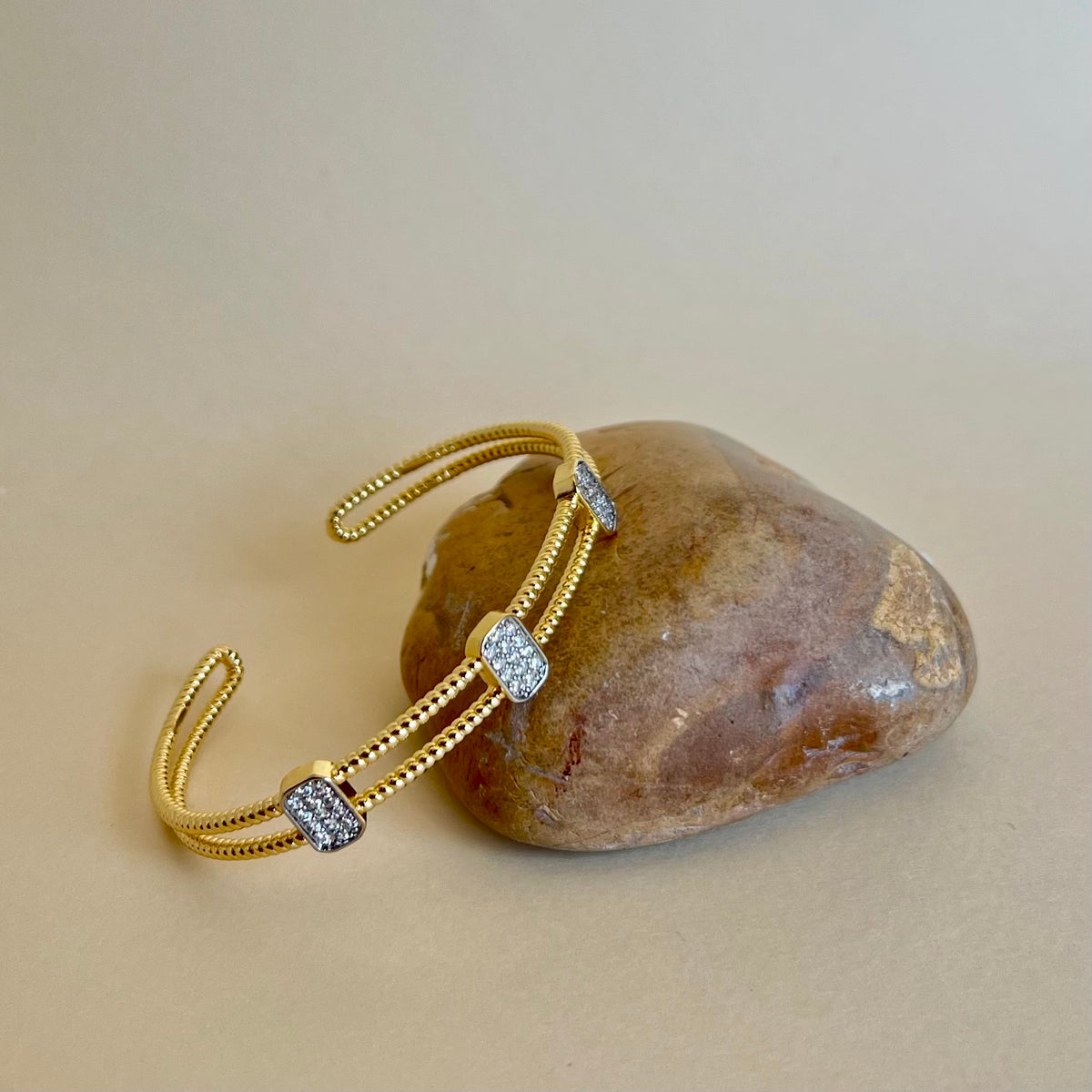 Tova 02 | Gold Plated Bangle