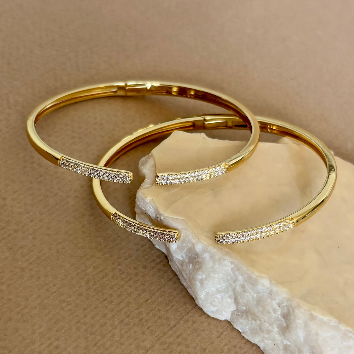 Nyro | Gold Plated Bangle