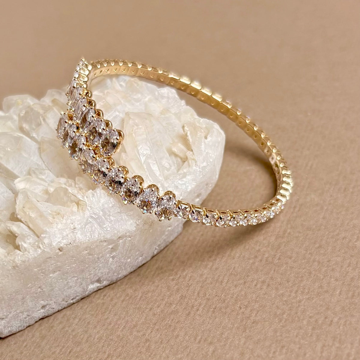 Belora | Gold Plated Bangle