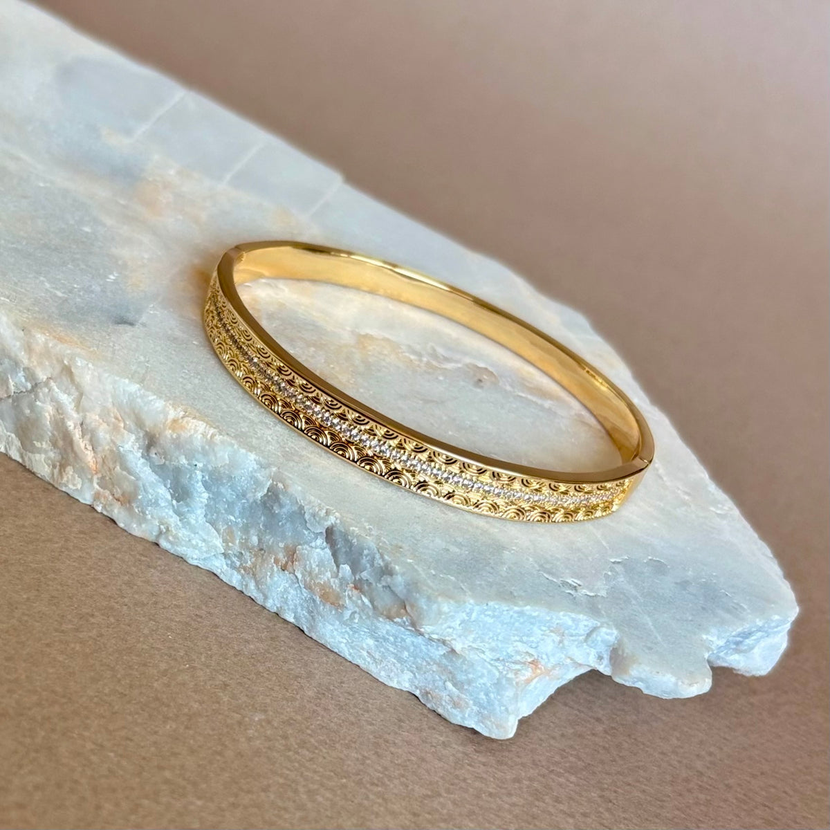Halzo | Gold Plated Bangle
