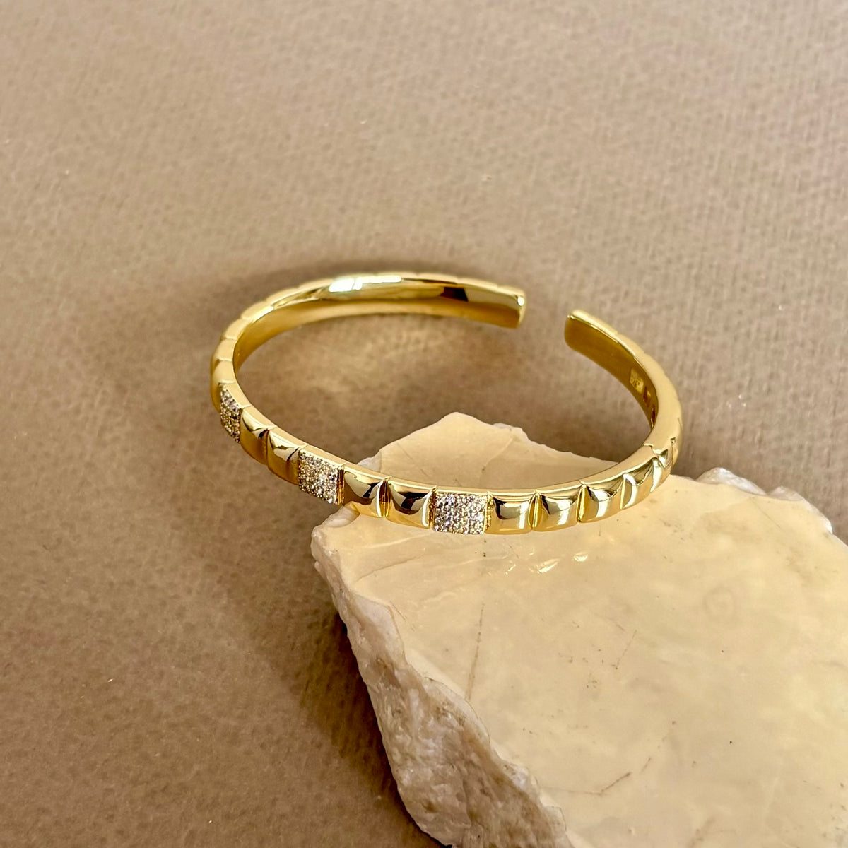 Zavionel | Gold Plated Bangle