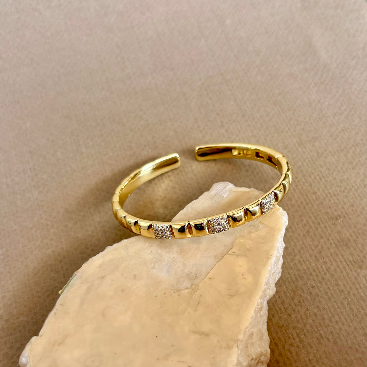 Zavionel | Gold Plated Bangle