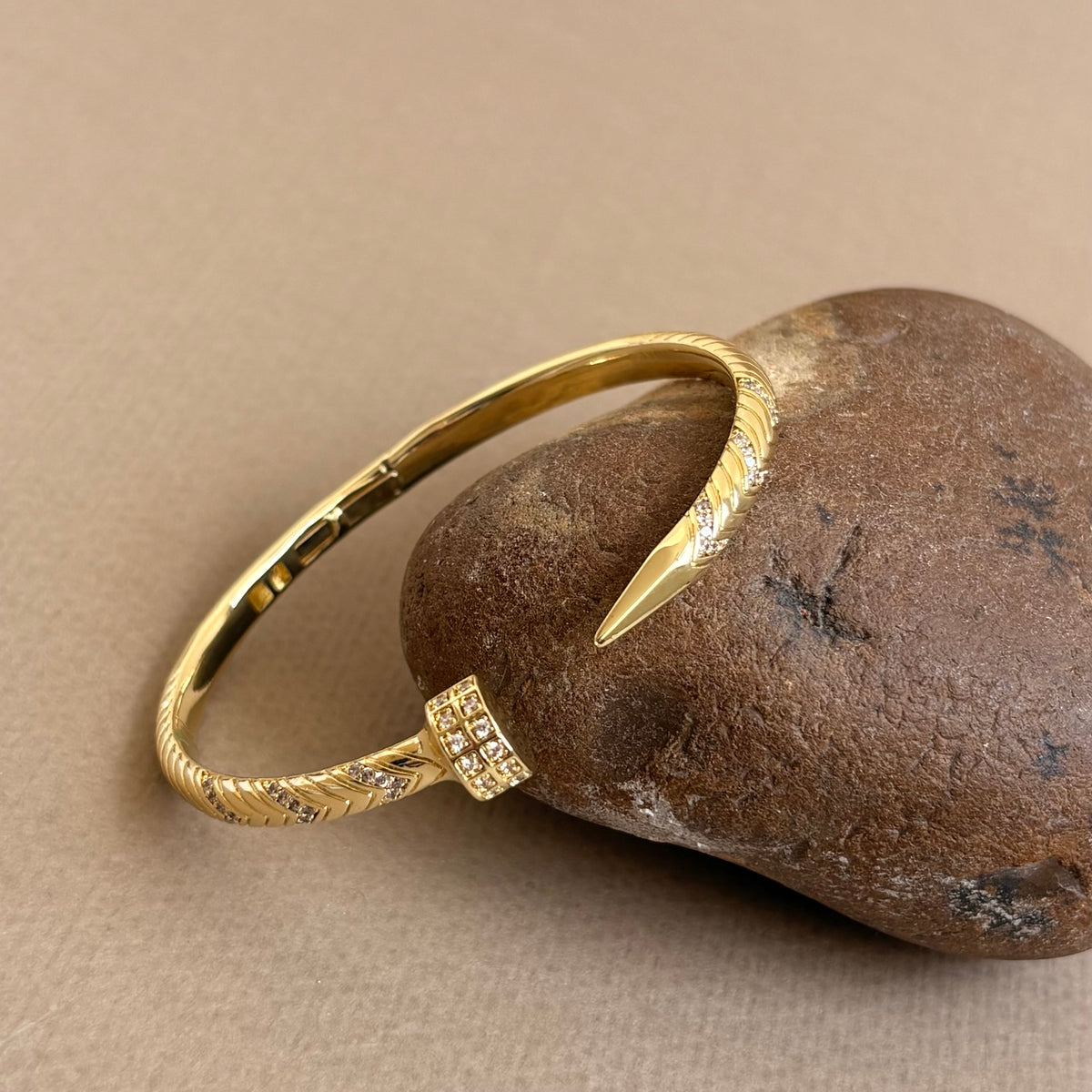 Chyodo 08 | Gold Plated Bangle