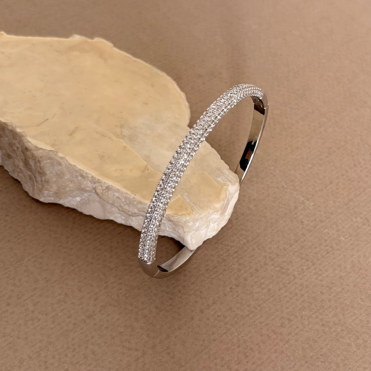 Talvion | White Gold Plated Bangle