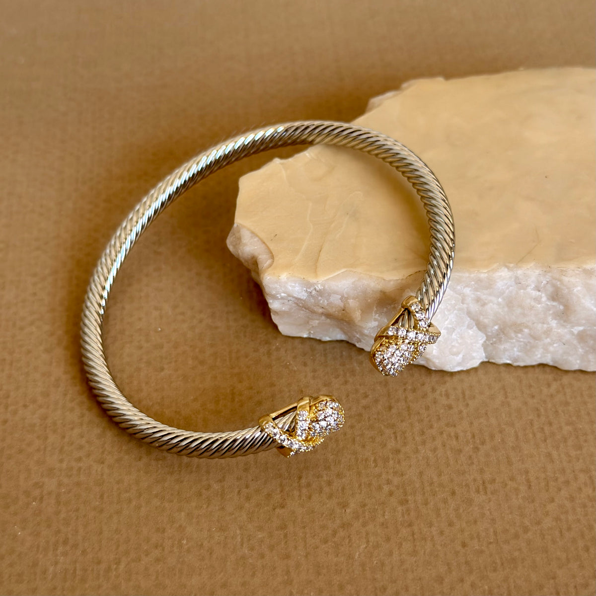 Korven | Gold Plated Bangle