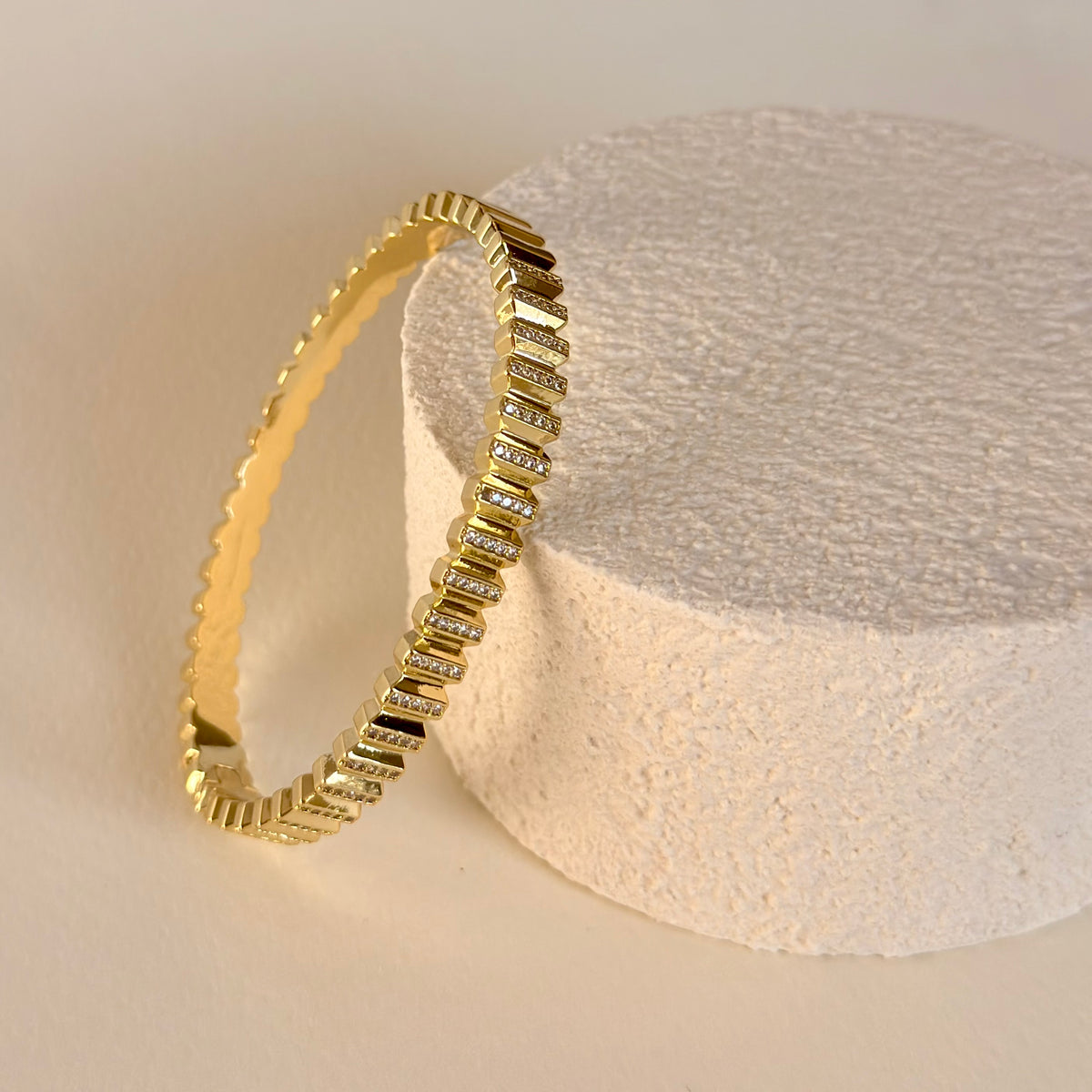 Norvik | Gold Plated Bangle