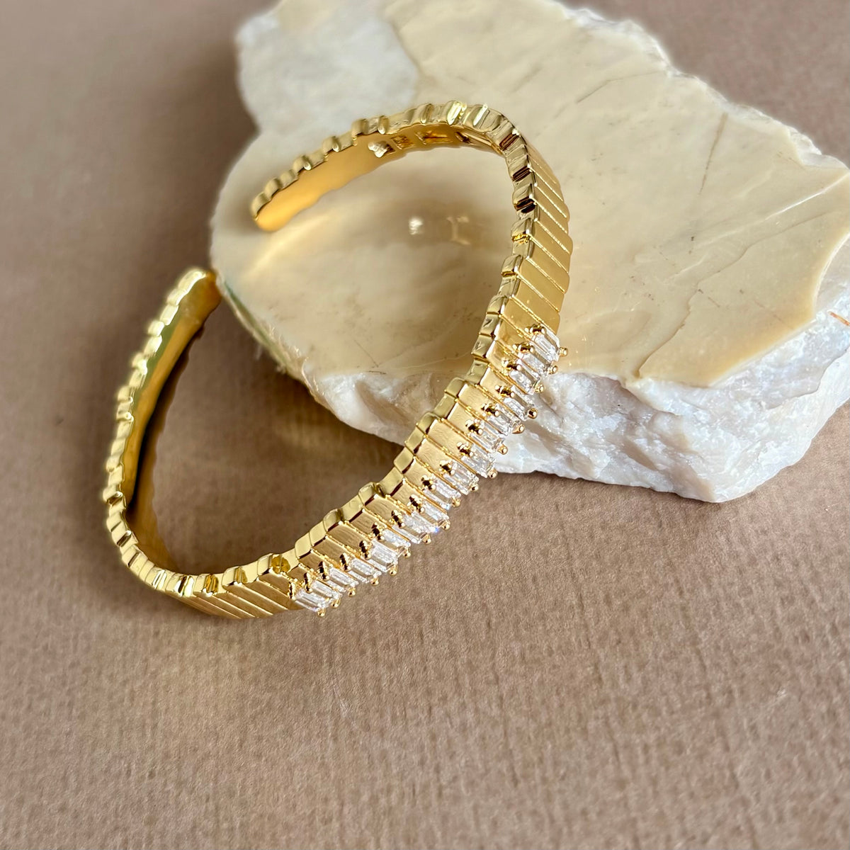 Girellea | Gold Plated Bangle