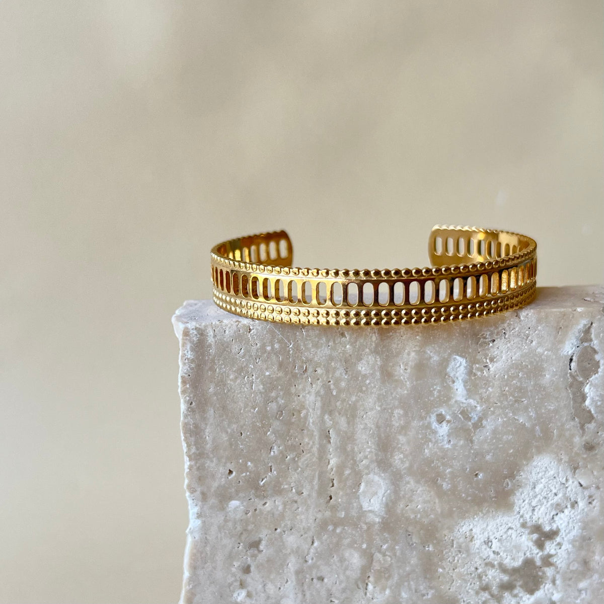 Sphere 05 | Gold Plated Bangle