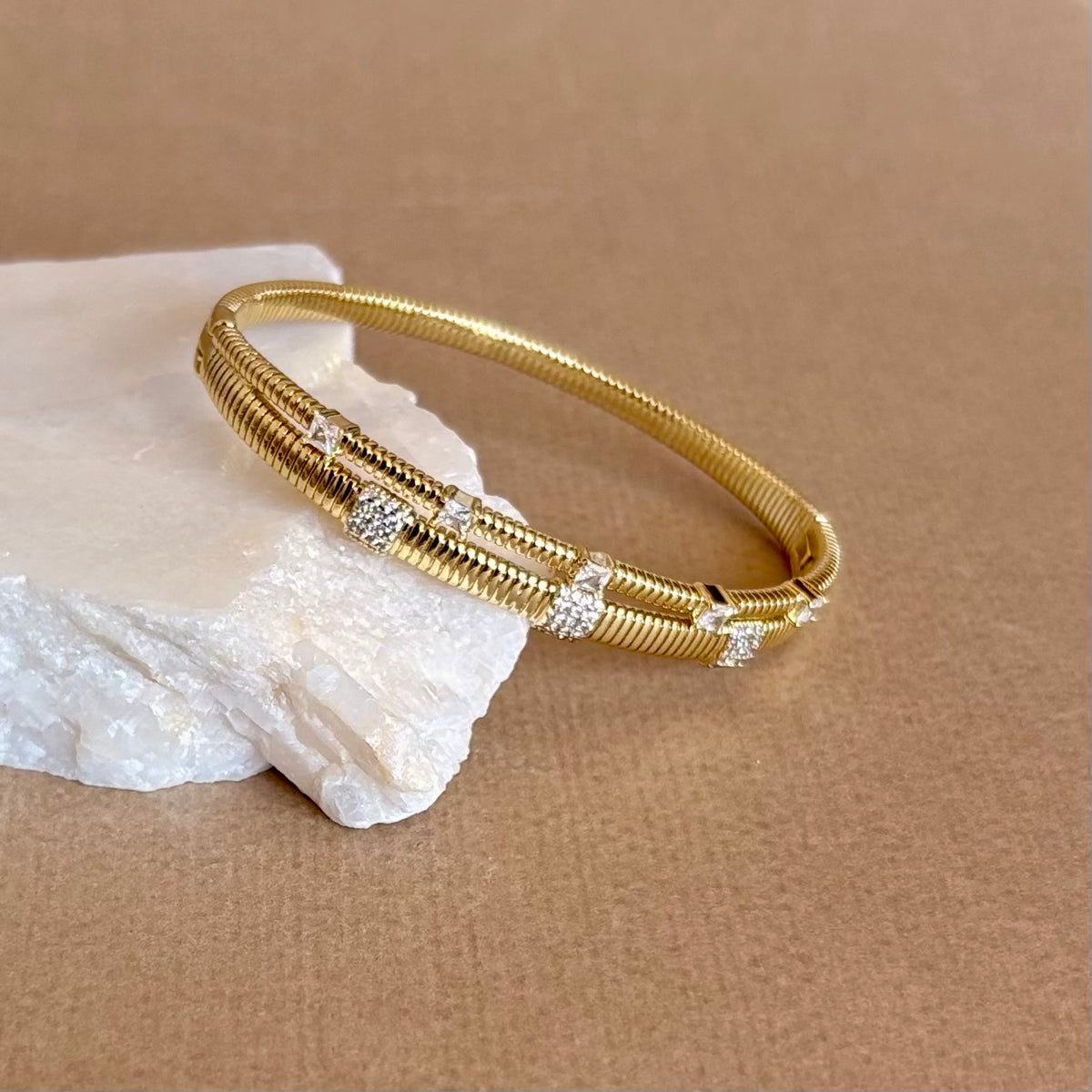 Solennea 02 | Gold Plated Bangle