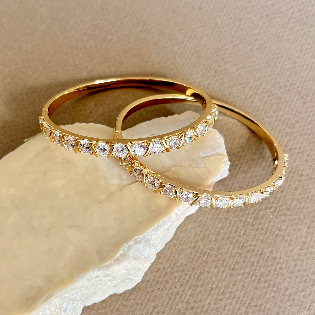 Arvion | Gold Plated Bangle