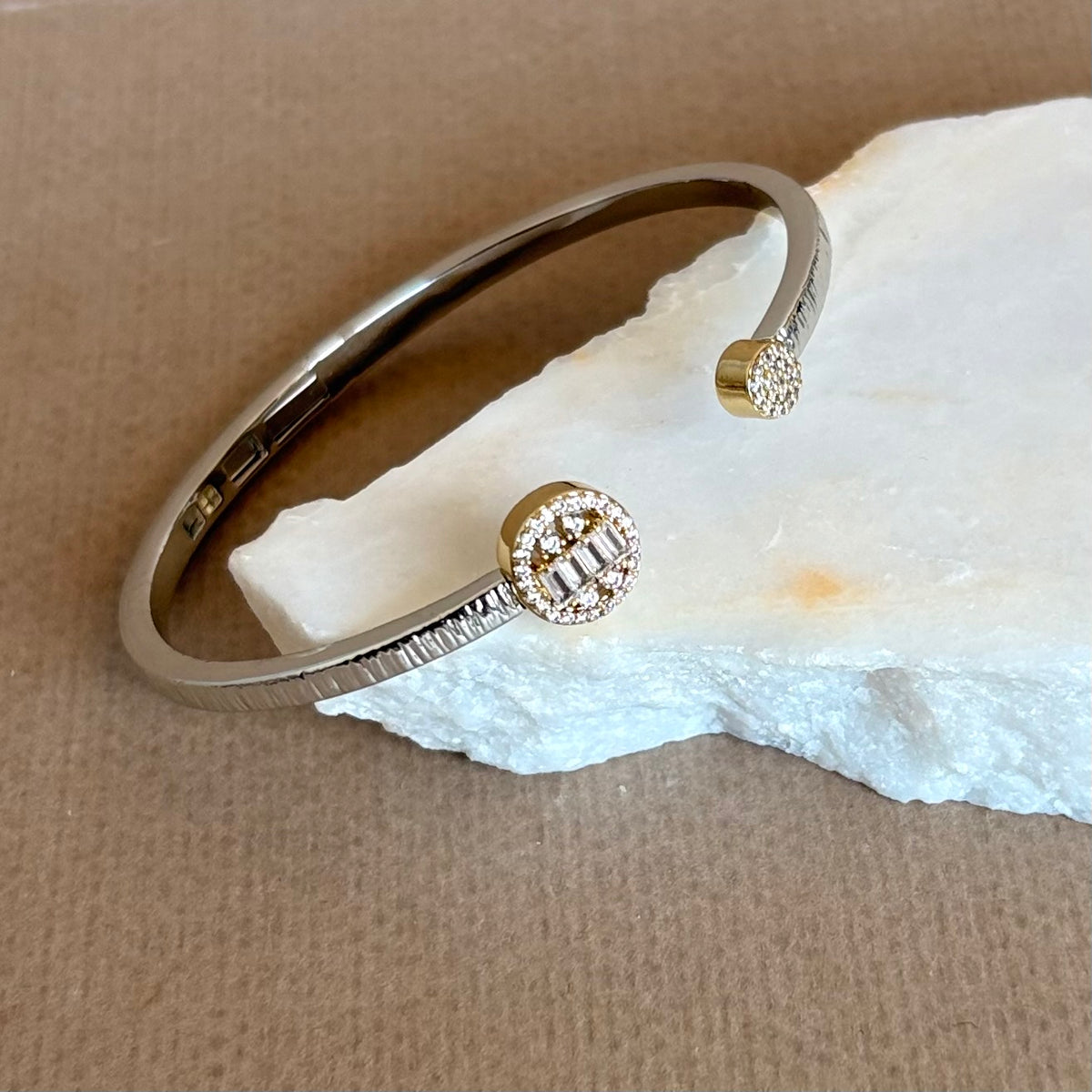 Moralie 02 | White Gold Plated Bangle